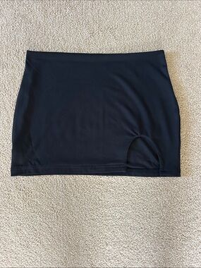 Small black stretchy mini skirt